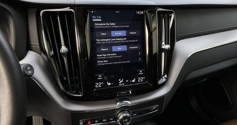 Volvo XC 60 cena 169900 przebieg: 59000, rok produkcji 2019 z Szczekociny małe 379